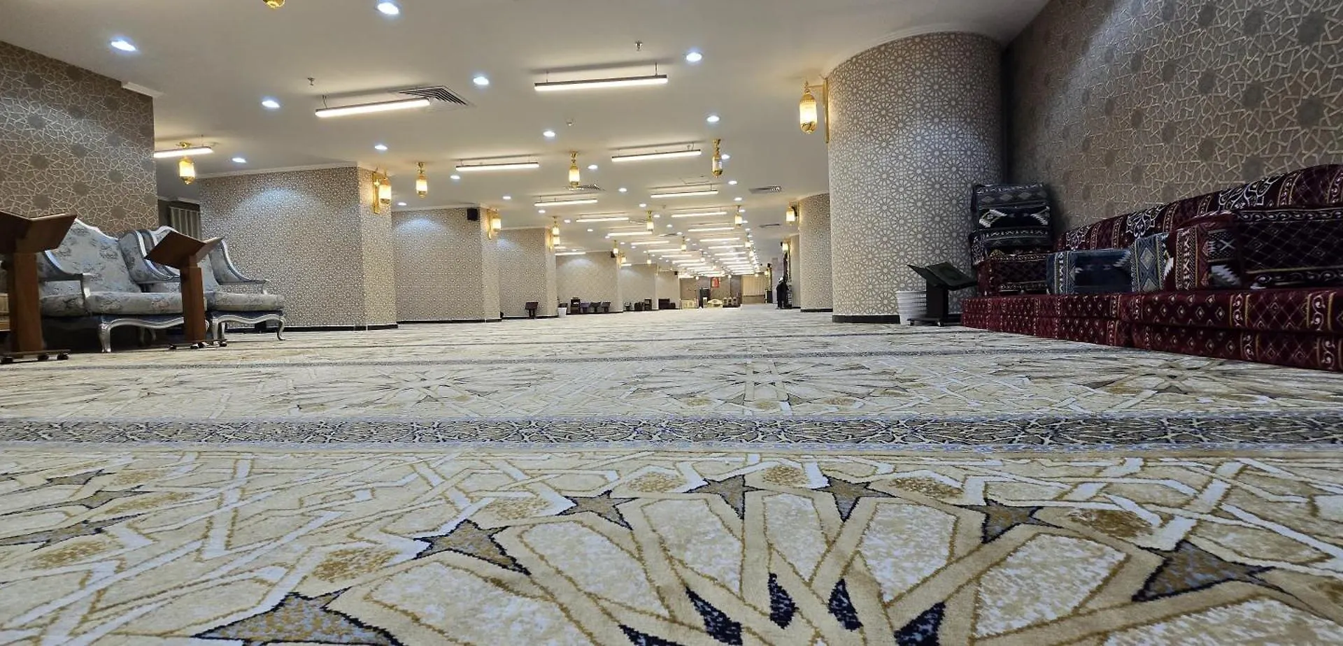 Diouf Al Maqam Two Hotel Shuttle Service To Haram